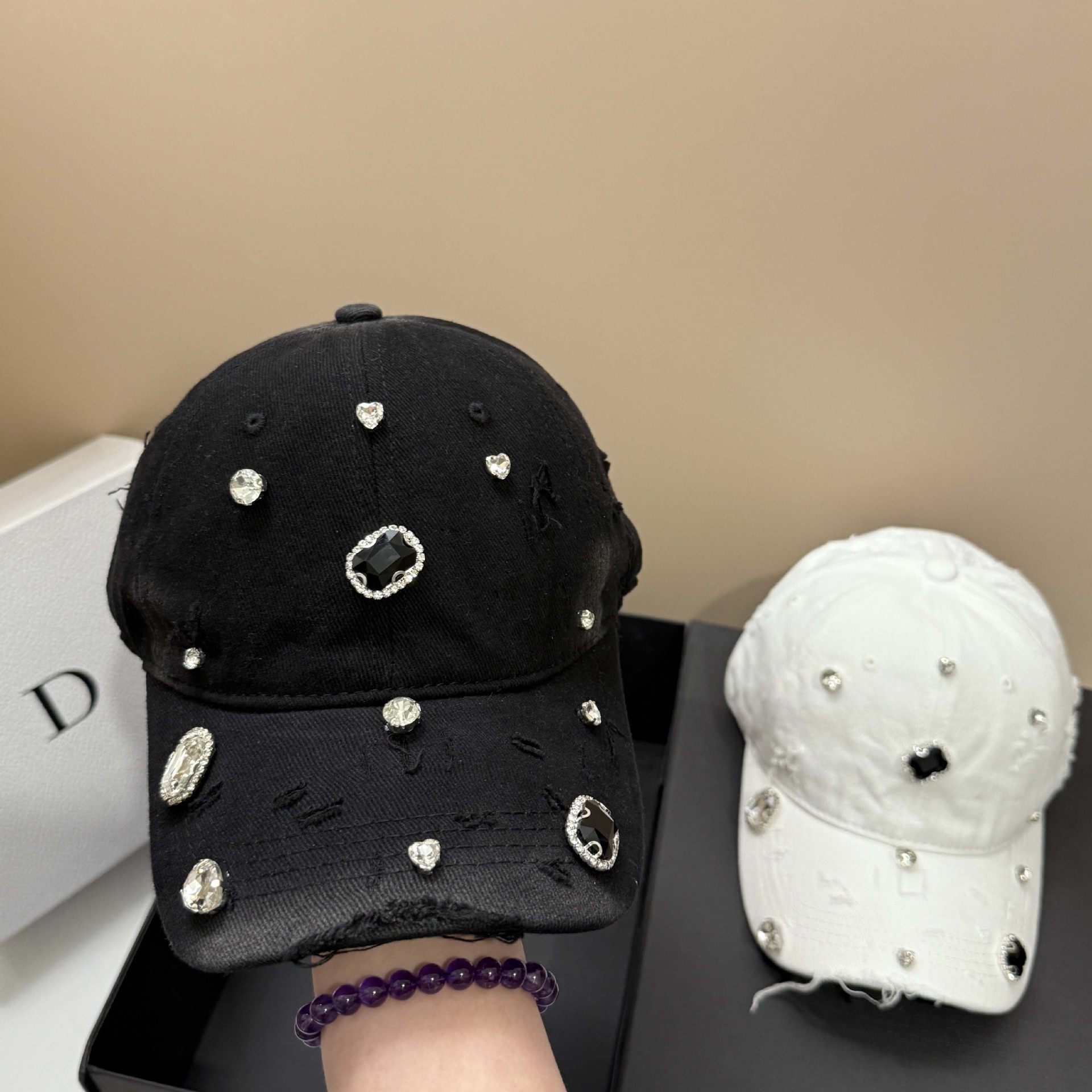 Streetwear Brand Beanie - 高級ラインストーン穴綿洗浄野球帽ファッションストリートヒップホップスナップバックキャップ調節可能な日焼け止めテニスゴルフキャップ